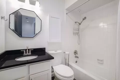 Bath - 6628 E Hill Dr, Austin, TX 78731 photo 3 of 3