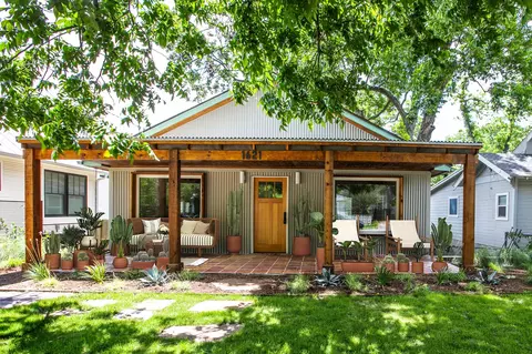 1621 Garden St #A, Austin, TX 78702