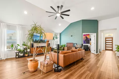10700 Sentinel Dr, Austin, TX 78747