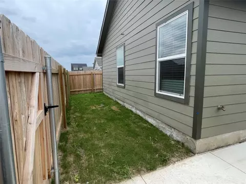 576 Avre Loop, Kyle, TX 78640 photo 10