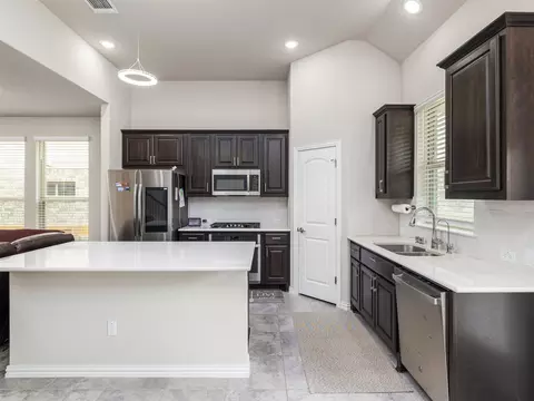 Kitchen - 1509 Blue Creek Ln, Georgetown, TX 78628 photo 2 of 4