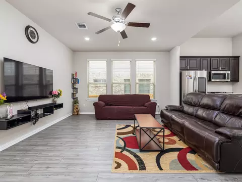 Living - 1509 Blue Creek Ln, Georgetown, TX 78628 photo 2 of 3