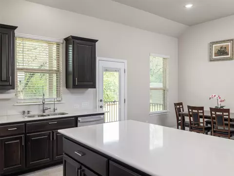 Kitchen - 1509 Blue Creek Ln, Georgetown, TX 78628 photo 3 of 4