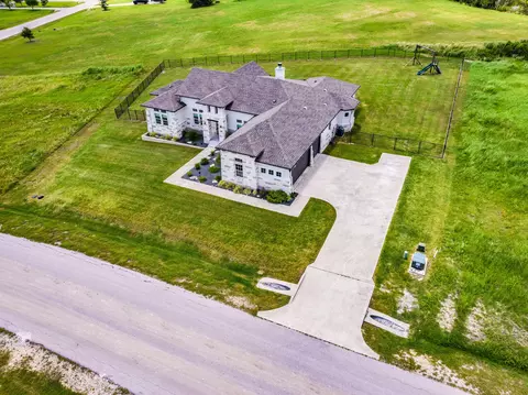 147 Hope St, Kyle, TX 78640