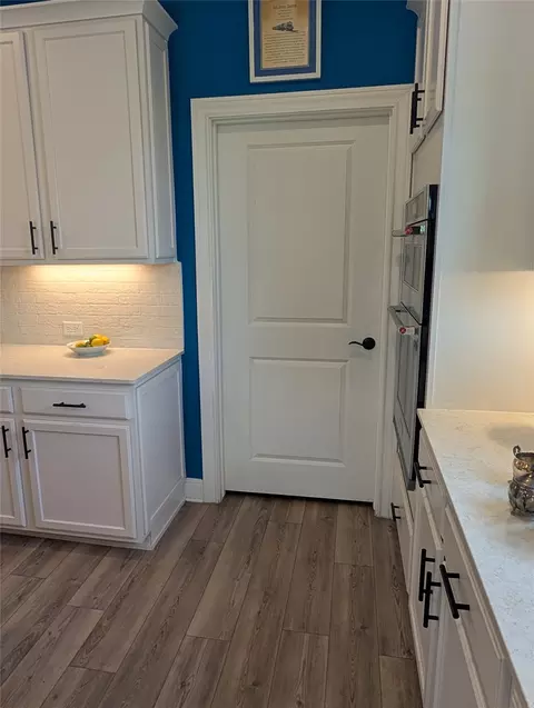 Kitchen - 336 Kitty Hawk Rd, Georgetown, TX 78633 photo 8 of 8