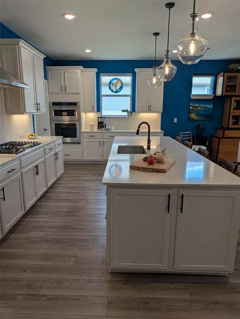 Kitchen - 336 Kitty Hawk Rd, Georgetown, TX 78633 photo 4 of 8