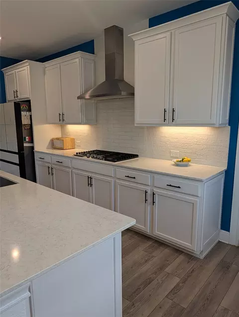 Kitchen - 336 Kitty Hawk Rd, Georgetown, TX 78633 photo 7 of 8