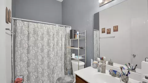 Bath - 9609 Magna Carta Loop, Austin, TX 78754 photo 2 of 2