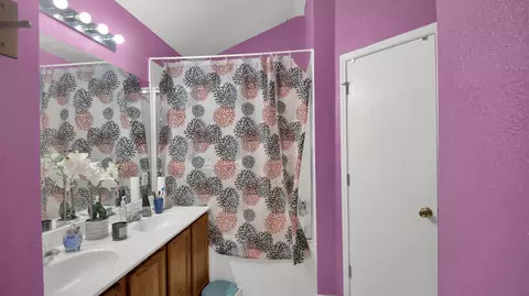 Bath - 9609 Magna Carta Loop, Austin, TX 78754 photo 1 of 2
