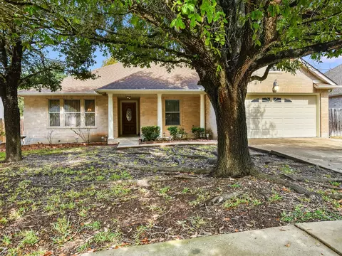 905 E Olympic Dr, Pflugerville, TX 78660