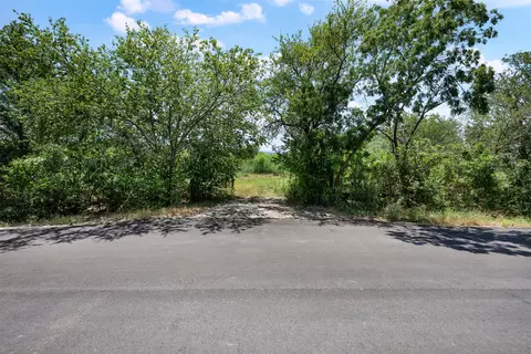 18101 Albert Voelker Rd, Elgin, TX 78621 photo 3