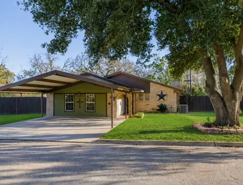 1603 Alcoa Ave, Rockdale, TX 76567