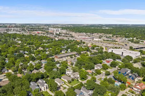 918 E 50, Austin, TX 78751 photo 9