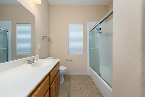 Bath - 2829 Saville Loop #17C, Austin, TX 78741 photo 2 of 4