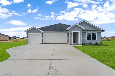 156 Great Northern Dr, Cedar Creek, TX 78612