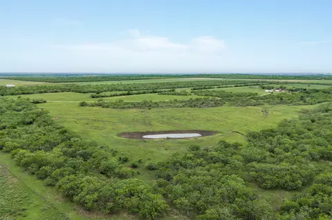 1190 Dickerson Rd, Lockhart, TX 78644