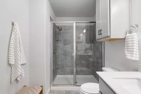 Bath - 201 Trellis Blvd, Leander, TX 78641 photo 3 of 4