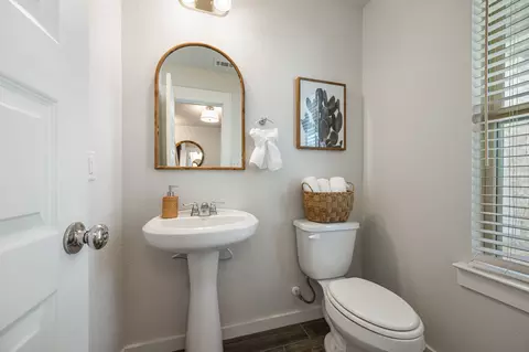 Bath - 201 Trellis Blvd, Leander, TX 78641 photo 1 of 4