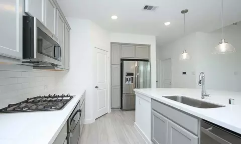 Kitchen - 237 Arrowhead Mound Rd, Georgetown, TX 78628 photo 2 of 5