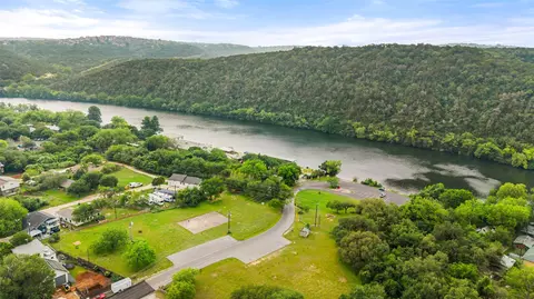 1301 S Quinlan Park Rd, Austin, TX 78732