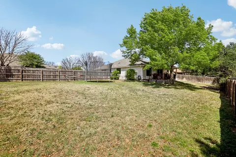 Exterior - 902 Ridgemont Cir, Leander, TX 78641 photo 6 of 8