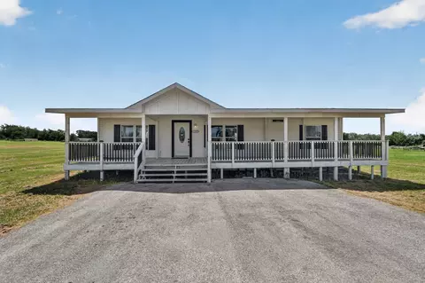 548 Casen St, Dale, TX 78616