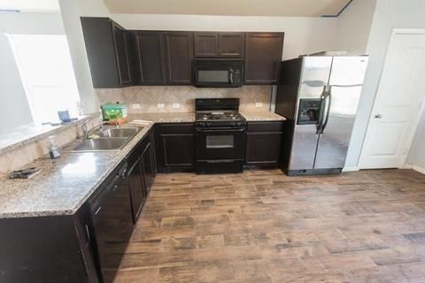 420 Alpha, Kyle, TX 78640 photo 5