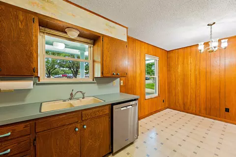 Kitchen - 215 Memorial Dr, Luling, TX 78648 photo 6 of 6