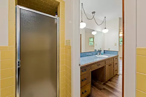 Bath - 215 Memorial Dr, Luling, TX 78648 photo 5 of 5
