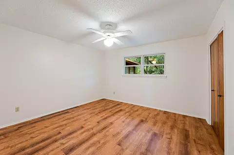Bedroom - 215 Memorial Dr, Luling, TX 78648 photo 1 of 7