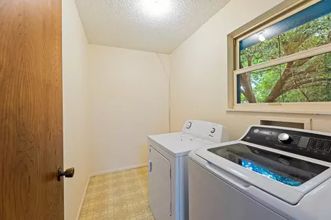 Other - 215 Memorial Dr, Luling, TX 78648 photo 1 of 2