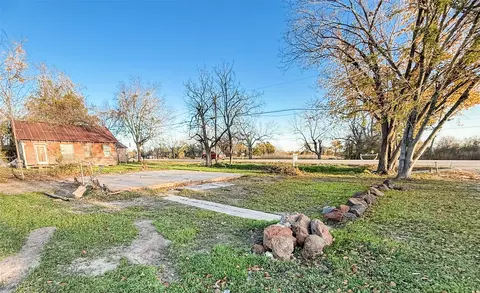 200 Sanford St, Rockdale, TX 76567