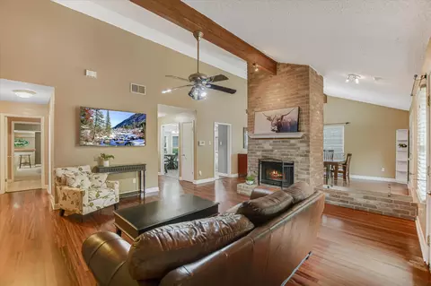 5810 Secrest Dr, Austin, TX 78759