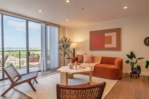 40 N Interstate 35 #11B2, Austin, TX 78701