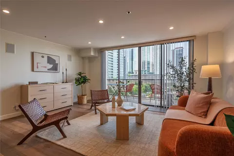 40 N Interstate 35 #11B2, Austin, TX 78701