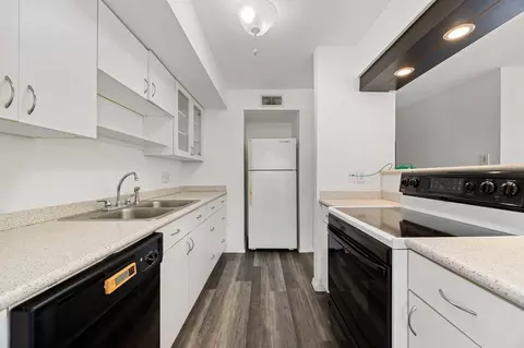 Kitchen - 4159 Steck Ave #235, Austin, TX 78759 photo 3 of 3
