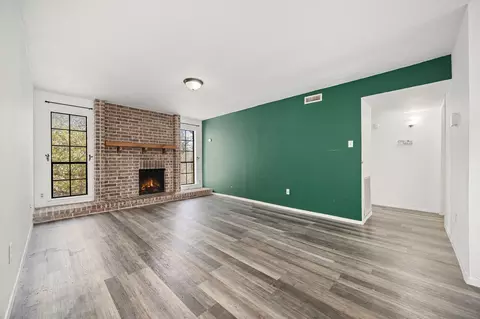 Living - 4159 Steck Ave #235, Austin, TX 78759 photo 2 of 5
