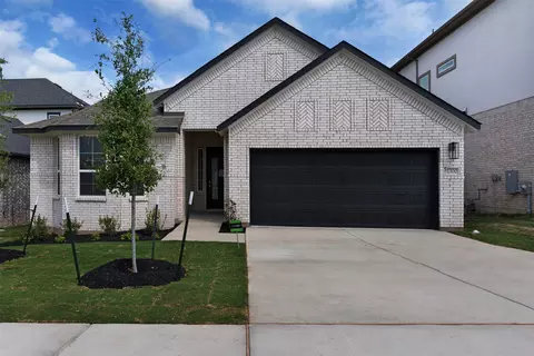 213 W Faulkner St, Liberty Hill, TX 78642