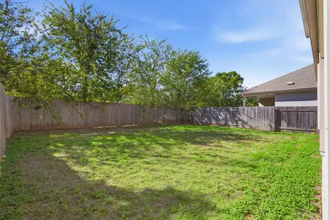 Exterior - 1144 Waterfall Ave, Leander, TX 78641 photo 4 of 4