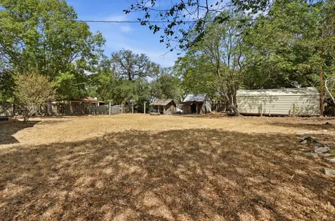 Exterior - Undisclosed, Luling, TX 78648 photo 4 of 9
