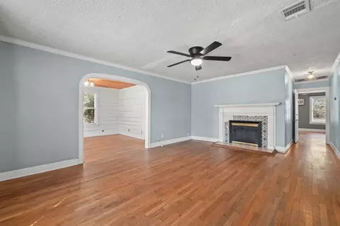Living - Undisclosed, Luling, TX 78648 photo 1 of 5