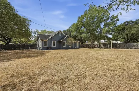 Exterior - Undisclosed, Luling, TX 78648 photo 8 of 9