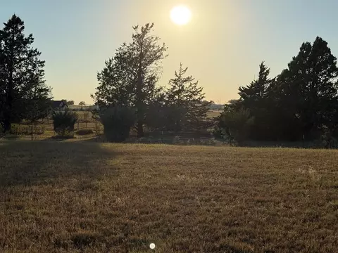 312 Interlaken St, Fredericksburg, TX 78624