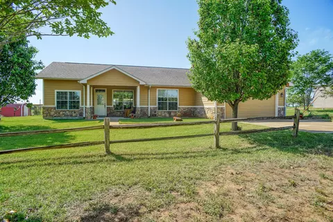 937 Highway 21 E, Bastrop, TX 78602