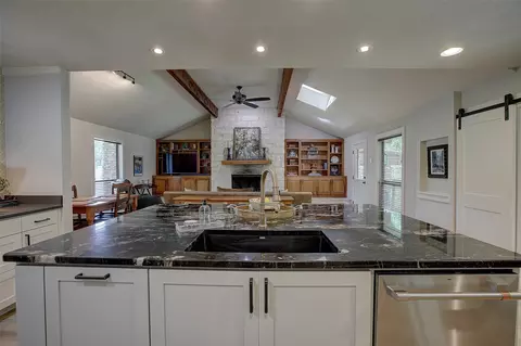 Kitchen - 205 Esparada Dr, Georgetown, TX 78628 photo 3 of 8