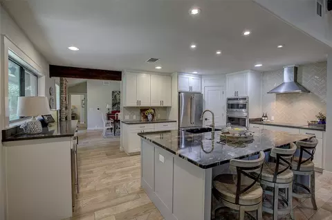 Kitchen - 205 Esparada Dr, Georgetown, TX 78628 photo 4 of 8