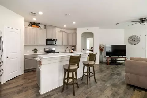 1911 Prickly Pear Dr, Bastrop, TX 78602