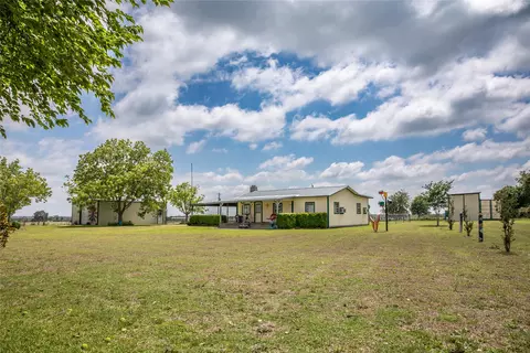 2603 Mcnelly Ln, Burton, TX 77835