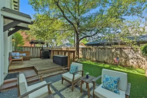 1621 Enfield Rd #E, Austin, TX 78703