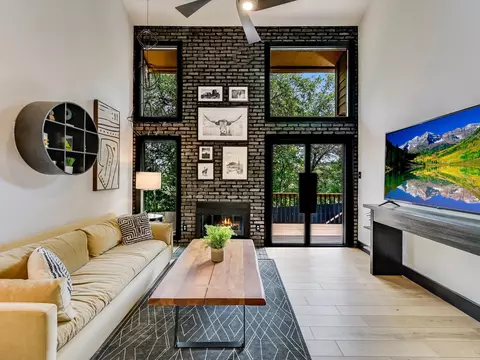 5701 Westslope Dr #17, Austin, TX 78731